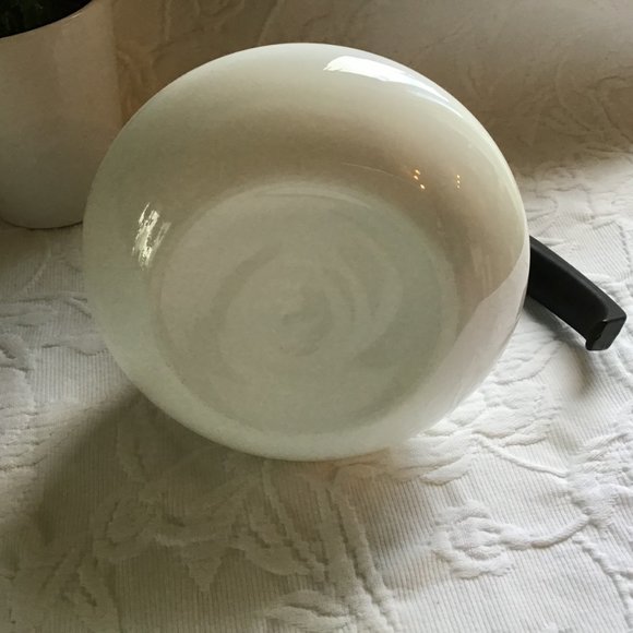 CorningWare Cornflower Stovetop Teapot 6 Cup - Picture 5 of 6